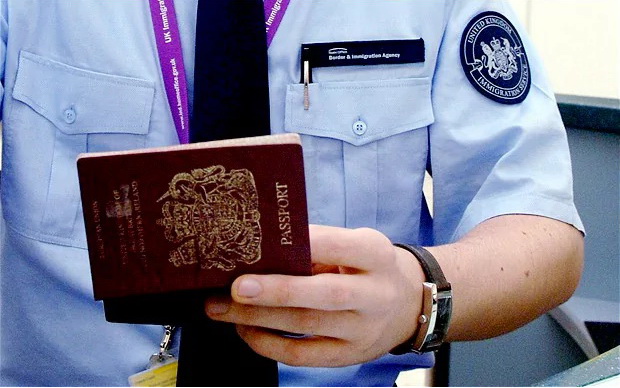Диалог «Паспортный контроль в аэропорту» (Immigration control ...